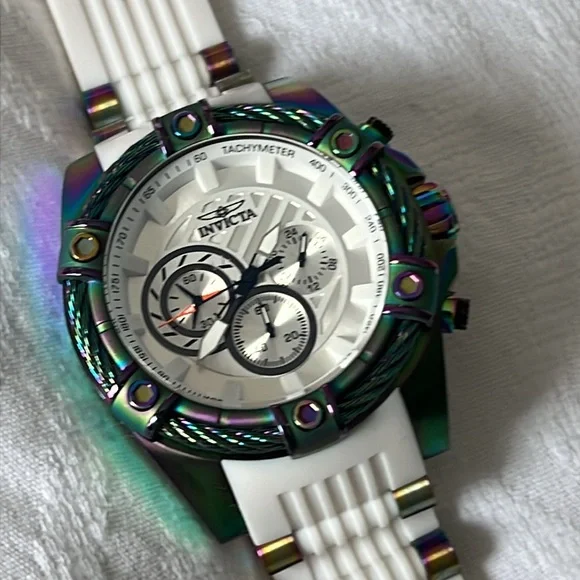 Invicta Bolt Men's Watch 52mm White Iridescent Pre loved needs battery 🪫